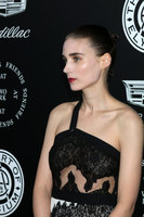 Rooney Mara Longsleeve T-shirt #2976101