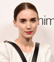 Rooney Mara Longsleeve T-shirt #3777969