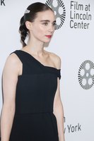Rooney Mara Longsleeve T-shirt #3883138