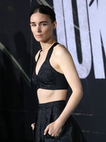 Rooney Mara Longsleeve T-shirt #3930572