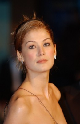 Rosamund Pike puzzle 1479028