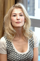 Rosamund Pike mug #G708001