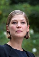 Rosamund Pike mug #G738750