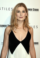 Rosamund Pike Sweatshirt #2951712
