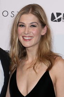 Rosamund Pike mug #G1193826