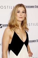 Rosamund Pike Sweatshirt #2951756