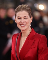 Rosamund Pike mug #G2563098