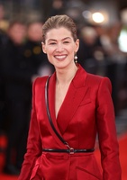 Rosamund Pike mug #G2563099