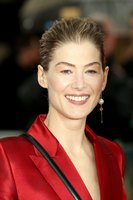 Rosamund Pike mug #G2563104