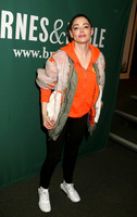 Rose Mcgowan Longsleeve T-shirt #3068134
