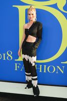 Rosie Huntington-whiteley mug #G1512430