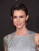 Ruby Rose Longsleeve T-shirt #2966398