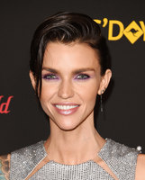 Ruby Rose Longsleeve T-shirt #2966423