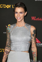 Ruby Rose Longsleeve T-shirt #2966425