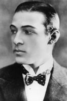 Rudolph Valentino Longsleeve T-shirt #2591531