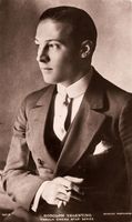 Rudolph Valentino Longsleeve T-shirt #2591549