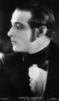 Rudolph Valentino Longsleeve T-shirt #2591559