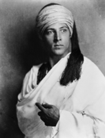Rudolph Valentino magic mug #G833696