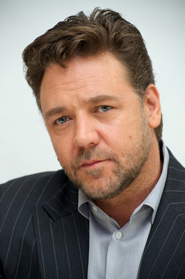 Russell Crowe puzzle 2243440