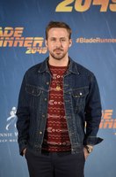 Ryan Gosling Sweatshirt #2818142
