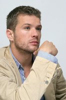 Ryan Phillippe Longsleeve T-shirt #2238062