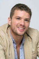 Ryan Phillippe Sweatshirt #2238071
