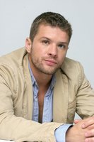 Ryan Phillippe Sweatshirt #2238080