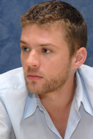 Ryan Phillippe Sweatshirt #2266238