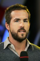 Ryan Reynolds Sweatshirt #1417154