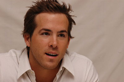 Ryan Reynolds Poster 2218462