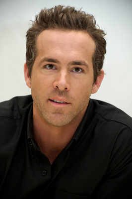 Ryan Reynolds Poster 2221442