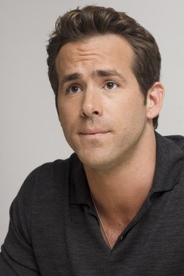 Ryan Reynolds Mouse Pad 2251681