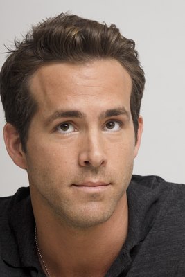 Ryan Reynolds Poster 2251702