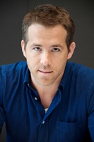 Ryan Reynolds Longsleeve T-shirt #2432987