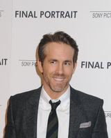 Ryan Reynolds Longsleeve T-shirt #3216943
