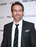 Ryan Reynolds Longsleeve T-shirt #3216971