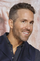 Ryan Reynolds Longsleeve T-shirt #3256583