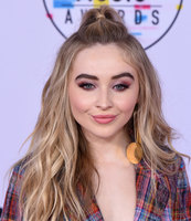 Sabrina Carpenter Longsleeve T-shirt #3163978
