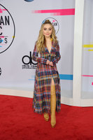 Sabrina Carpenter Longsleeve T-shirt #3164094