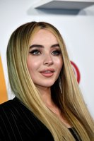 Sabrina Carpenter Longsleeve T-shirt #3279540