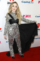 Sabrina Carpenter Longsleeve T-shirt #3754419
