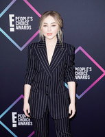 Sabrina Carpenter Longsleeve T-shirt #3754497