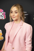Sabrina Carpenter Longsleeve T-shirt #3754560