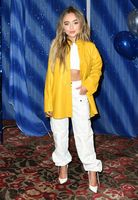 Sabrina Carpenter Longsleeve T-shirt #3898189