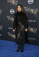 Salma Hayek Sweatshirt #3115157