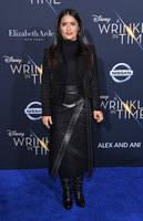 Salma Hayek Longsleeve T-shirt #3137951