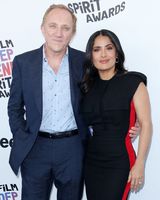 Salma Hayek Longsleeve T-shirt #3159187