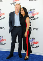 Salma Hayek Longsleeve T-shirt #3177125