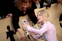 Saoirse Ronan Sweatshirt #3236116