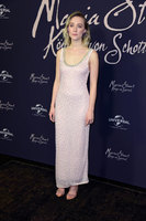 Saoirse Ronan Longsleeve T-shirt #3753758